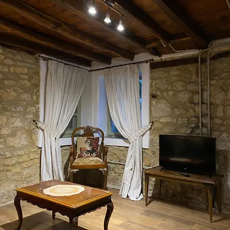 Stefanos House *